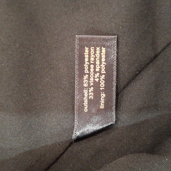 EUC Limited Outback Red Black Skirt with Gold Trim Sz 6 - Picture 5 of 9